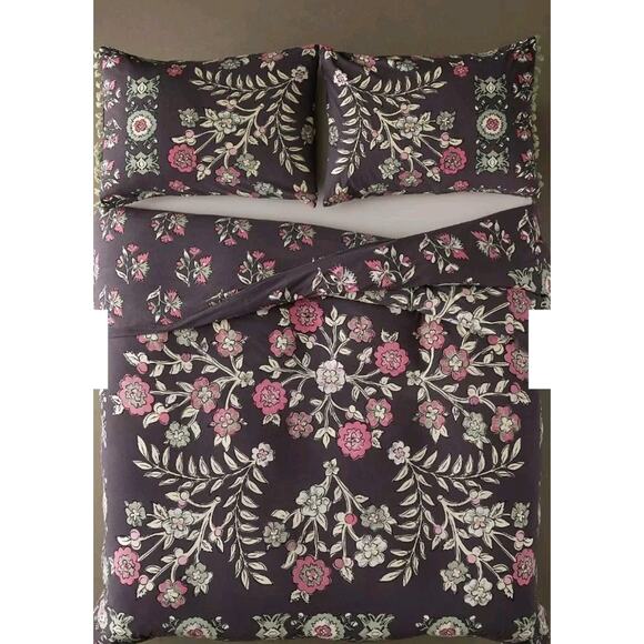 Urban Outfitters Delia Duvet Cover Size Queen NEW - Picture 1 of 4